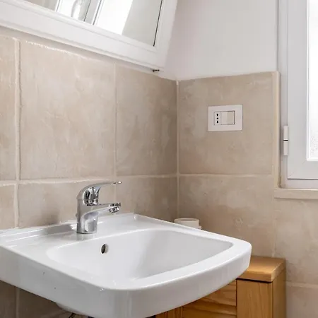 Appartement Dimora Lucrezia - Big & Apatment With Parking *