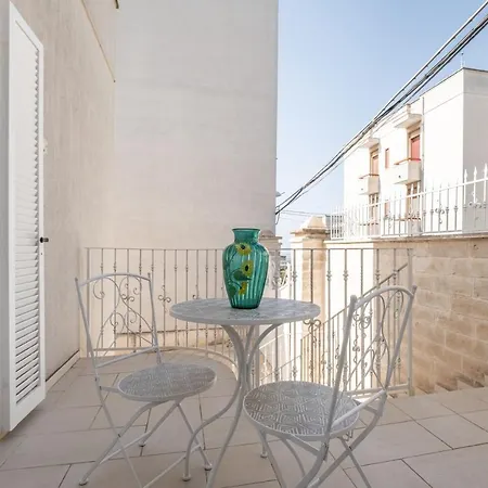 Dimora Lucrezia - Big & Apatment With Parking Apartment Ostuni