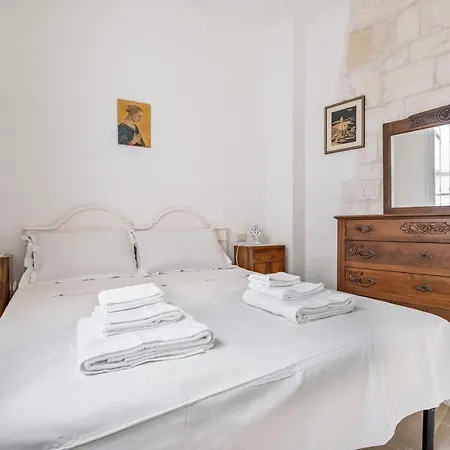 Apartment Dimora Lucrezia - Big & Apatment With Parking